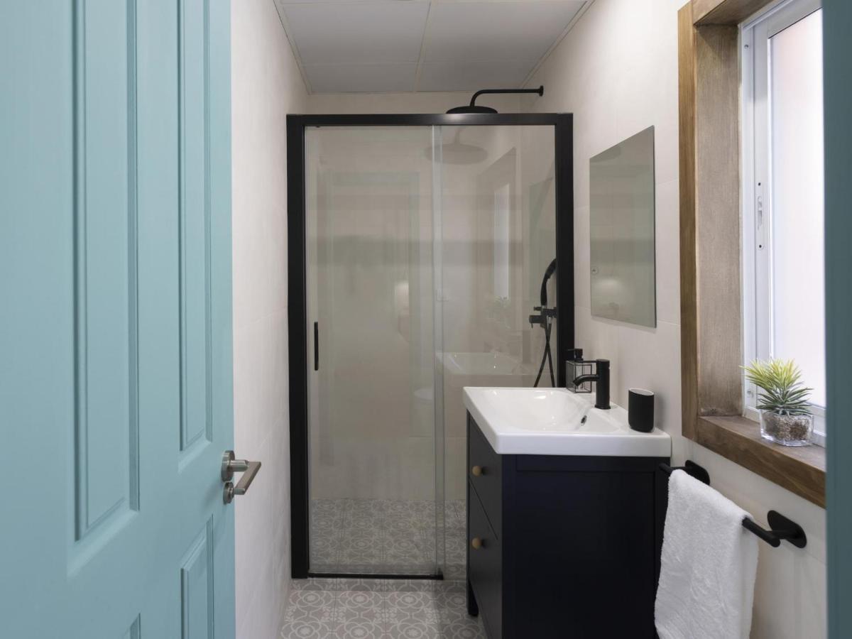 Beautiful Blue Triana Apartment Севиля Екстериор снимка